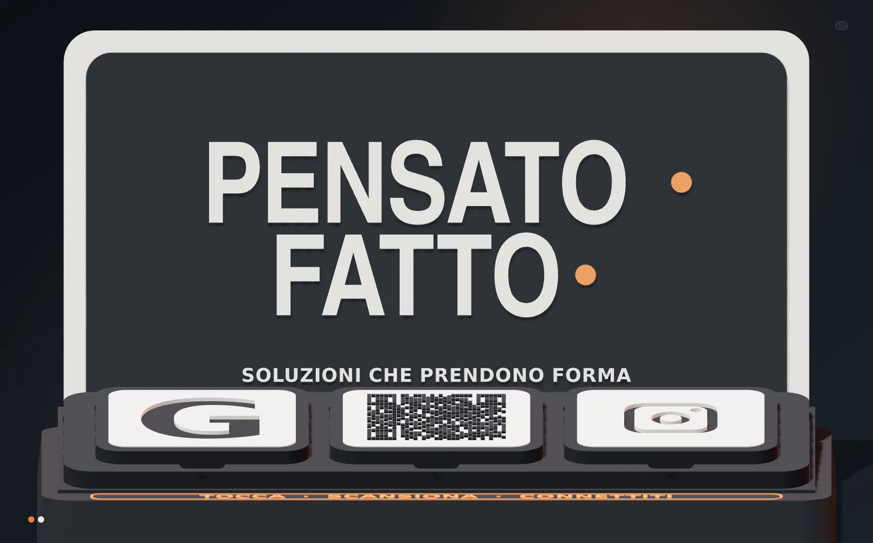 Render frontale del supporto con area NFC e codice QR